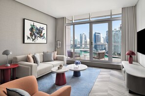 Premium bedding, minibar, in-room safe, individually decorated - InterContinental Dubai Marina by IHG (Dubai)