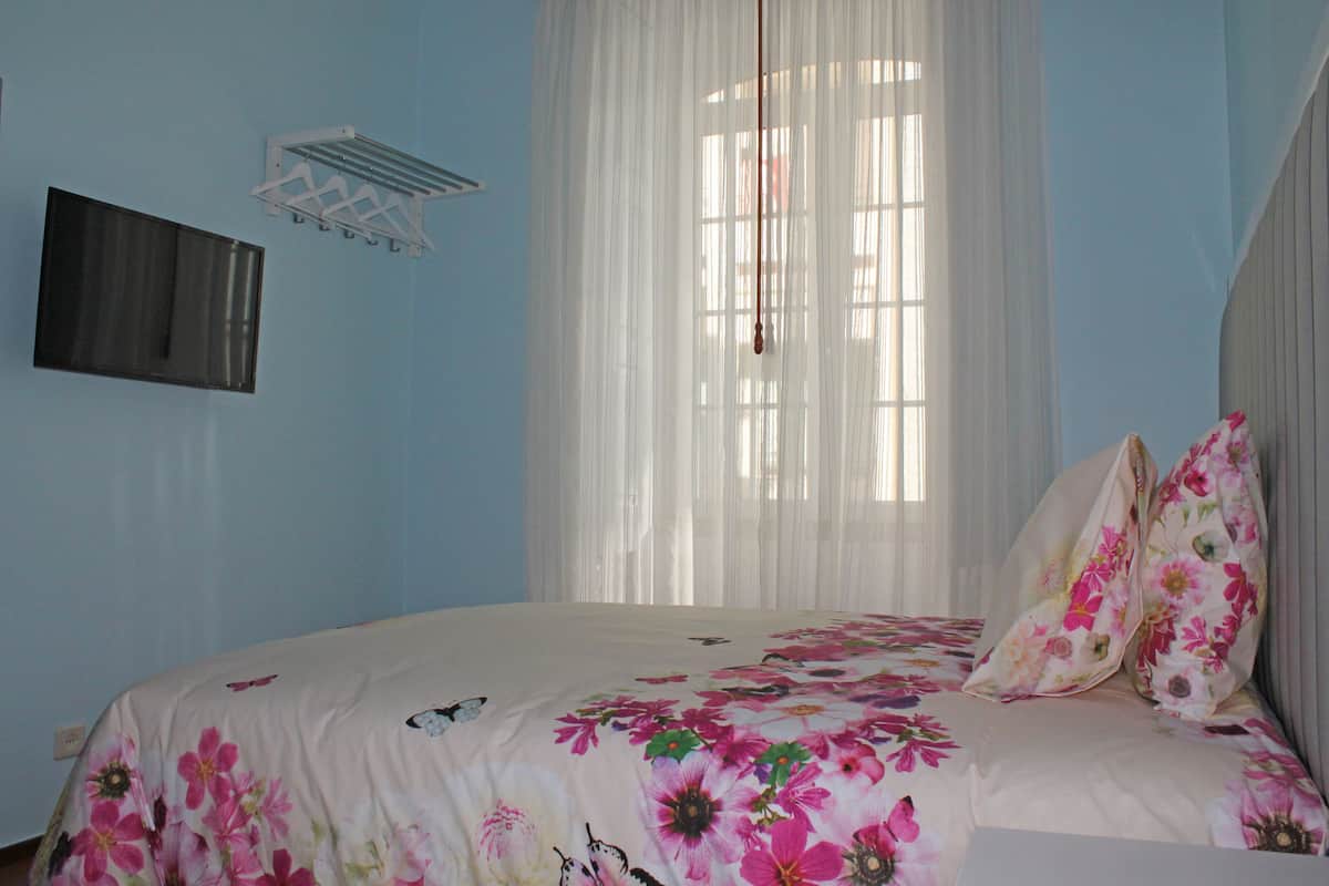 Standard Double Room | Langsir/tirai gelap terus, Wi-fi percuma, cadar katil