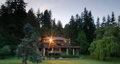 Guerneville Lodge