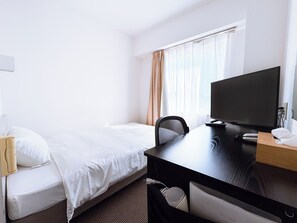 Couette en duvet d'oie, coffres-forts dans les chambres, bureau