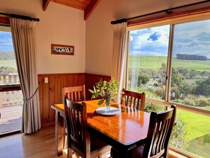 Ferienhaus | Essbereich im Zimmer