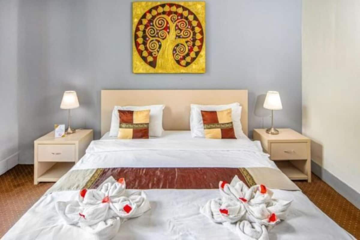 Minibar, safe på rommet, skrivebord og wi-fi (inkludert)