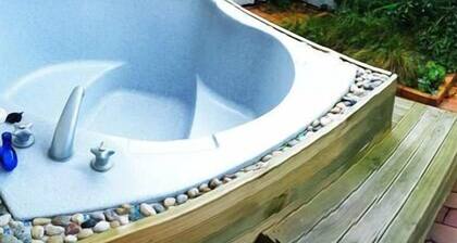 Ann’s Volcanic Motel