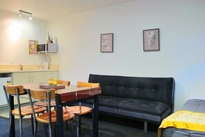 Standard Room, 2 Bedrooms, Accessible | In-room dining