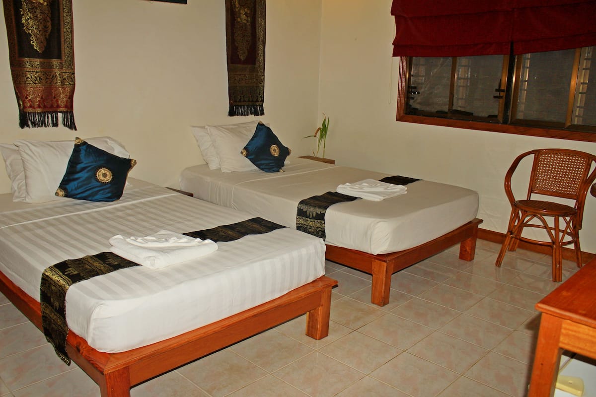 Standard Twin Room | Minibar, iron/ironing board (on request), rollaway beds (surcharge)