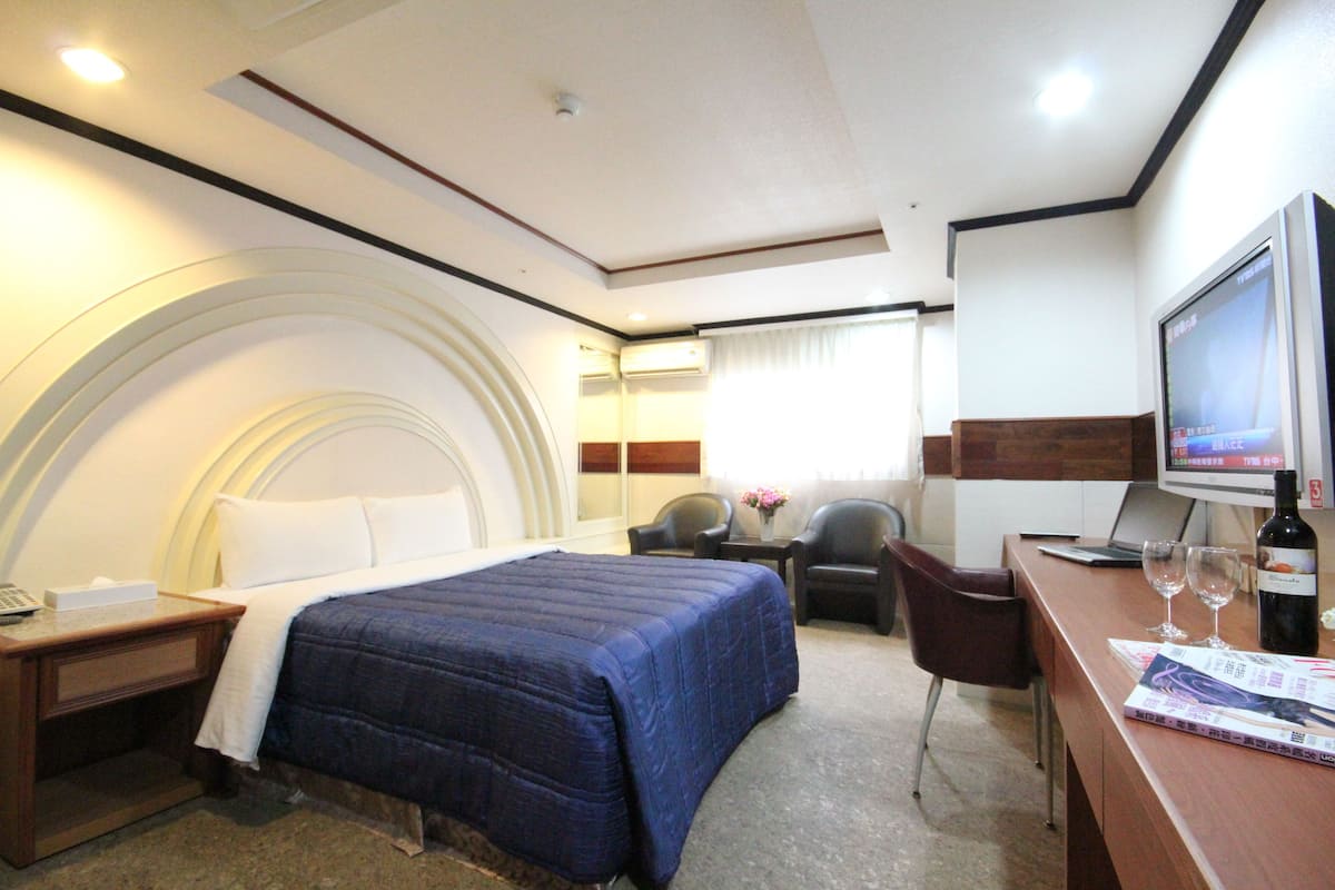 Rollaway beds, free WiFi