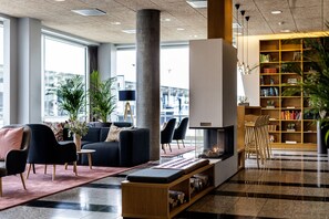 Lobby lounge - Aalborg Airport Hotel (Norresundby)