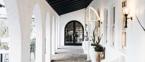 Breakfast, lunch and dinner served