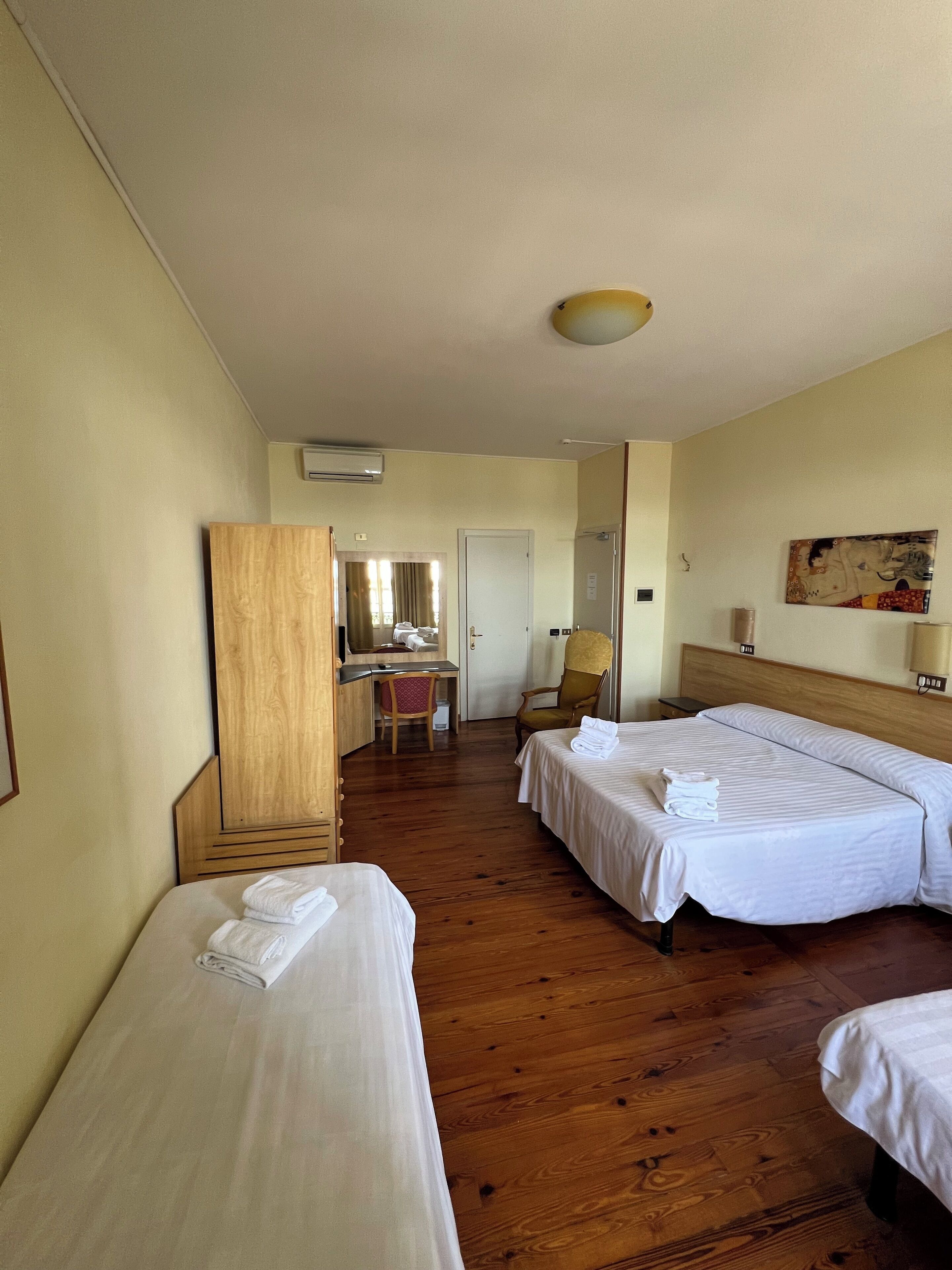 Foto - Hotel Petit Royal