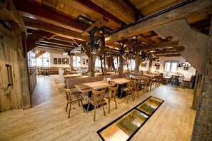 Dinner served - Hotel Kunstmühle (Mindelheim)