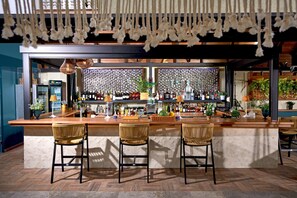 Bar (en el alojamiento)
