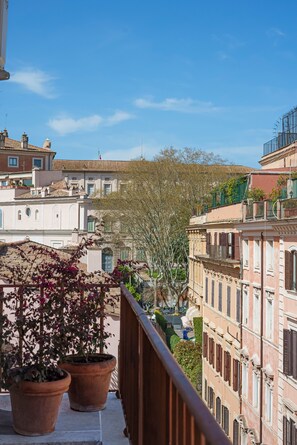 Exterior - Salotto Monti (Rome)