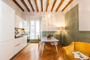 Departamento superior | Cocina privada | Cafetera y tetera, tetera eléctrica y artículos de limpieza ecológicos 