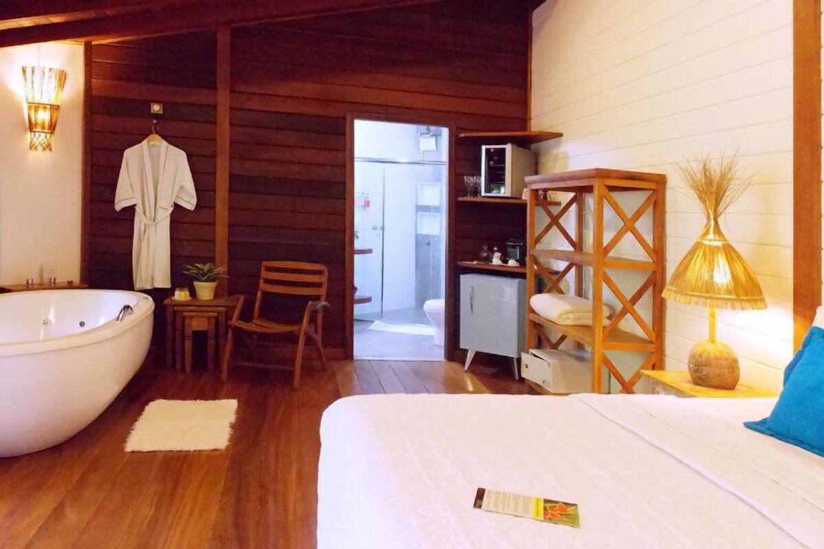 Standard VIP | Minibar, coffre-fort, rideaux d’obscurcissement, literie fournie