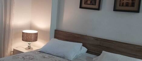 Minibar, iron/ironing board, free WiFi, bed sheets