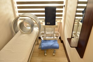 桑拿、熱水浴缸、溫泉/礦物泉、身體療程、泥浴、水療