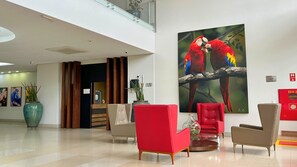 Lobby - Comfort Hotel & Suites Rondonopolis (Rondonopolis)