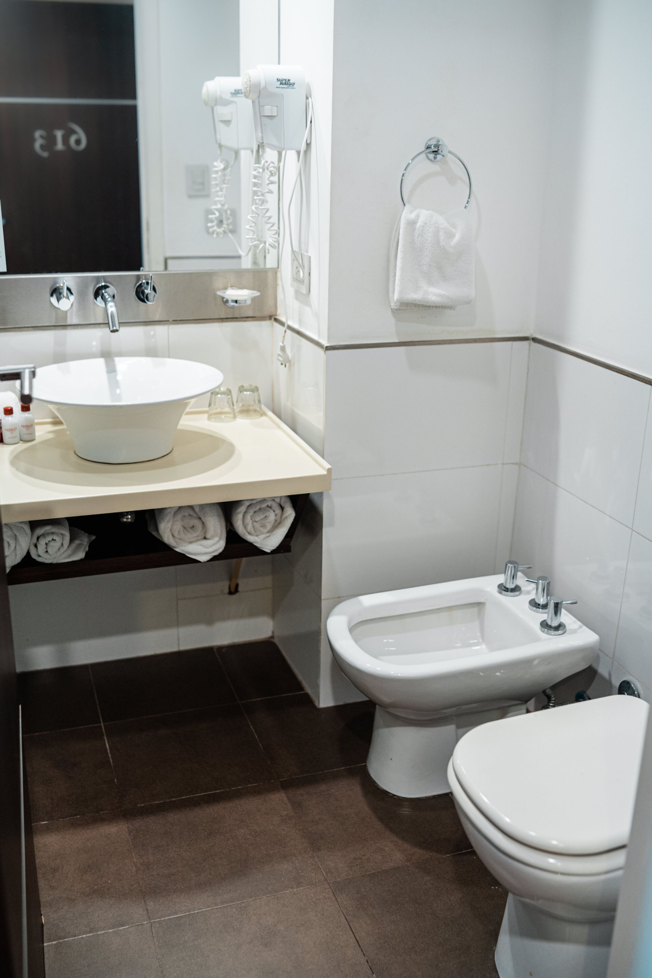 shower, free toiletries, hair dryer, bidet