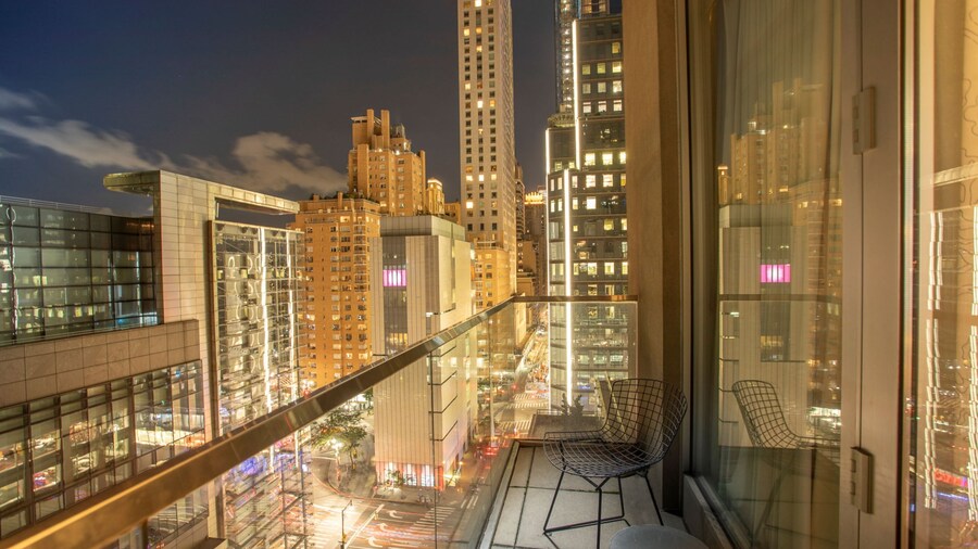 6 Columbus Central Park Hotel