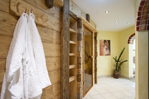 Mandi tangas / hammam
