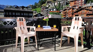 Deluxe tweepersoonskamer, balkon | Uitzicht vanaf balkon