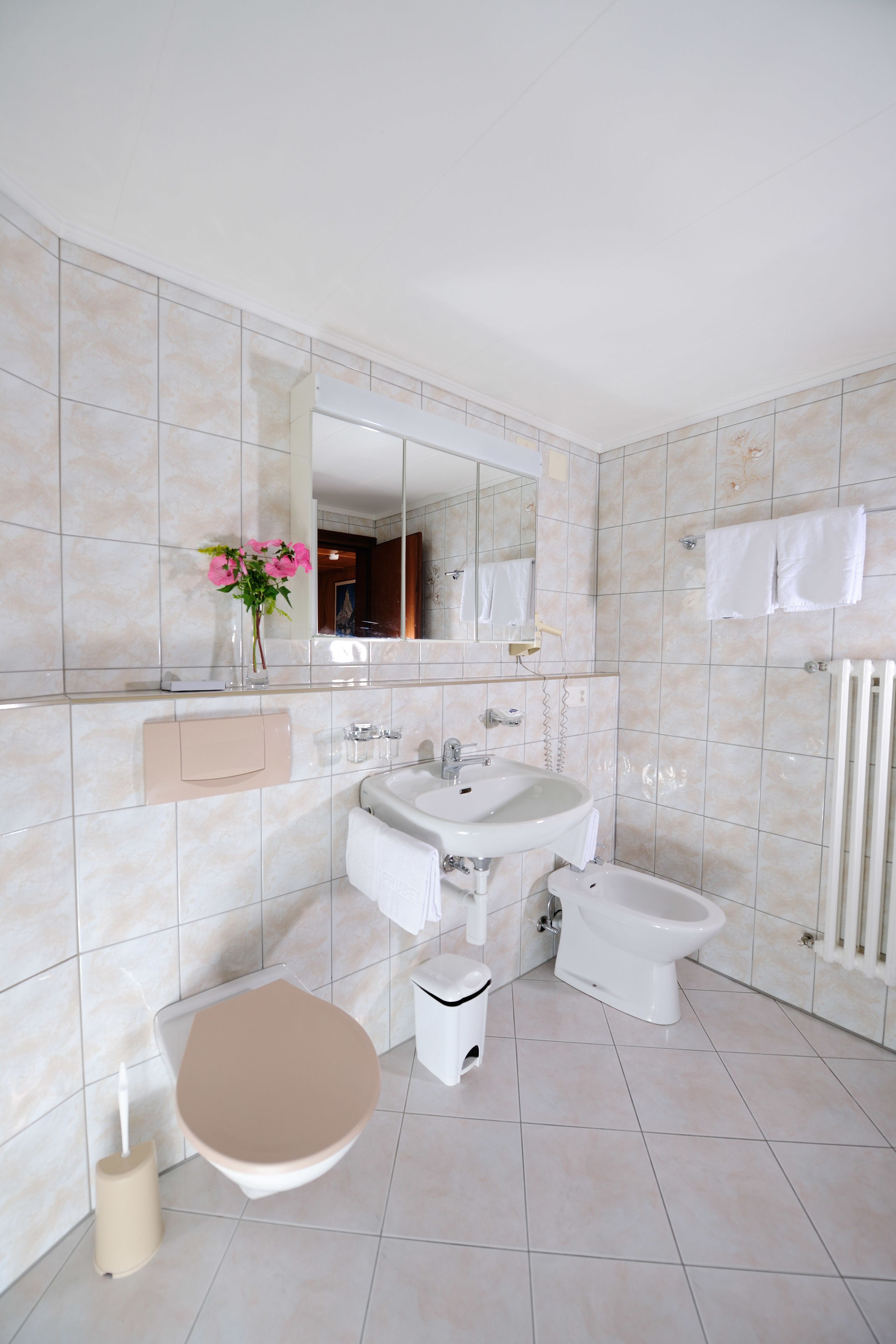 double room | bathroom | free toiletries, hair dryer, towels