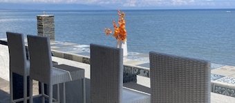 Villa Agung Beach Inn