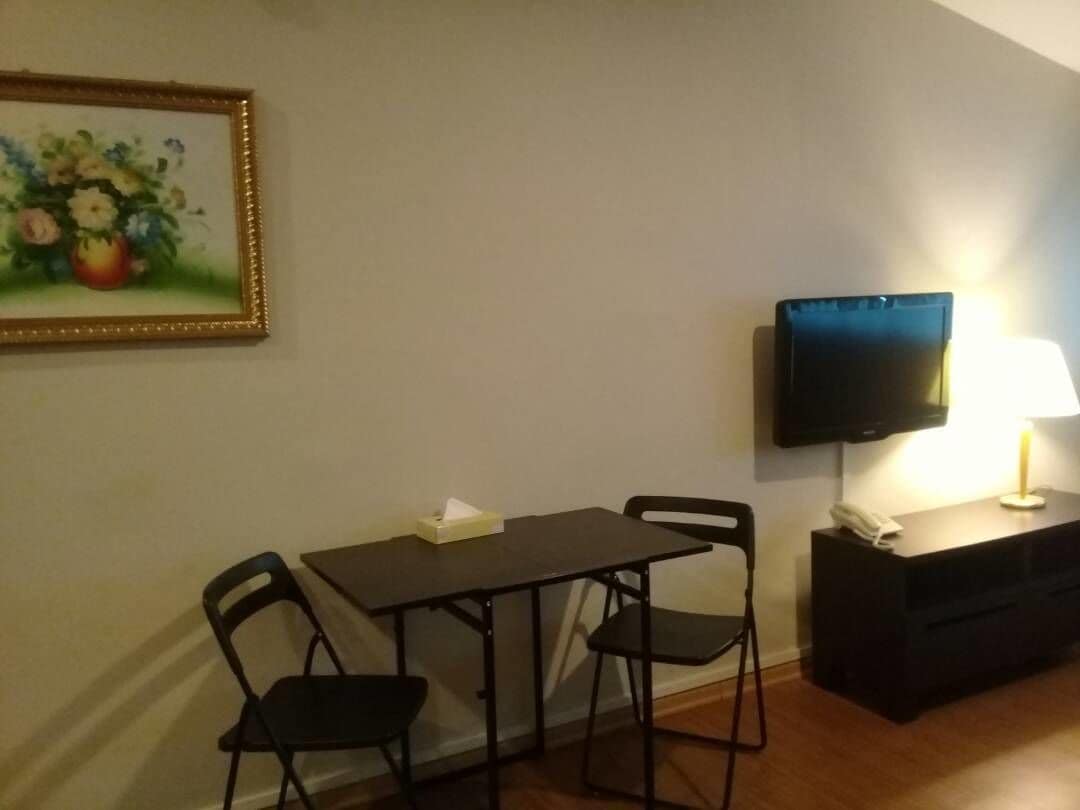 standard twin room | in-room dining