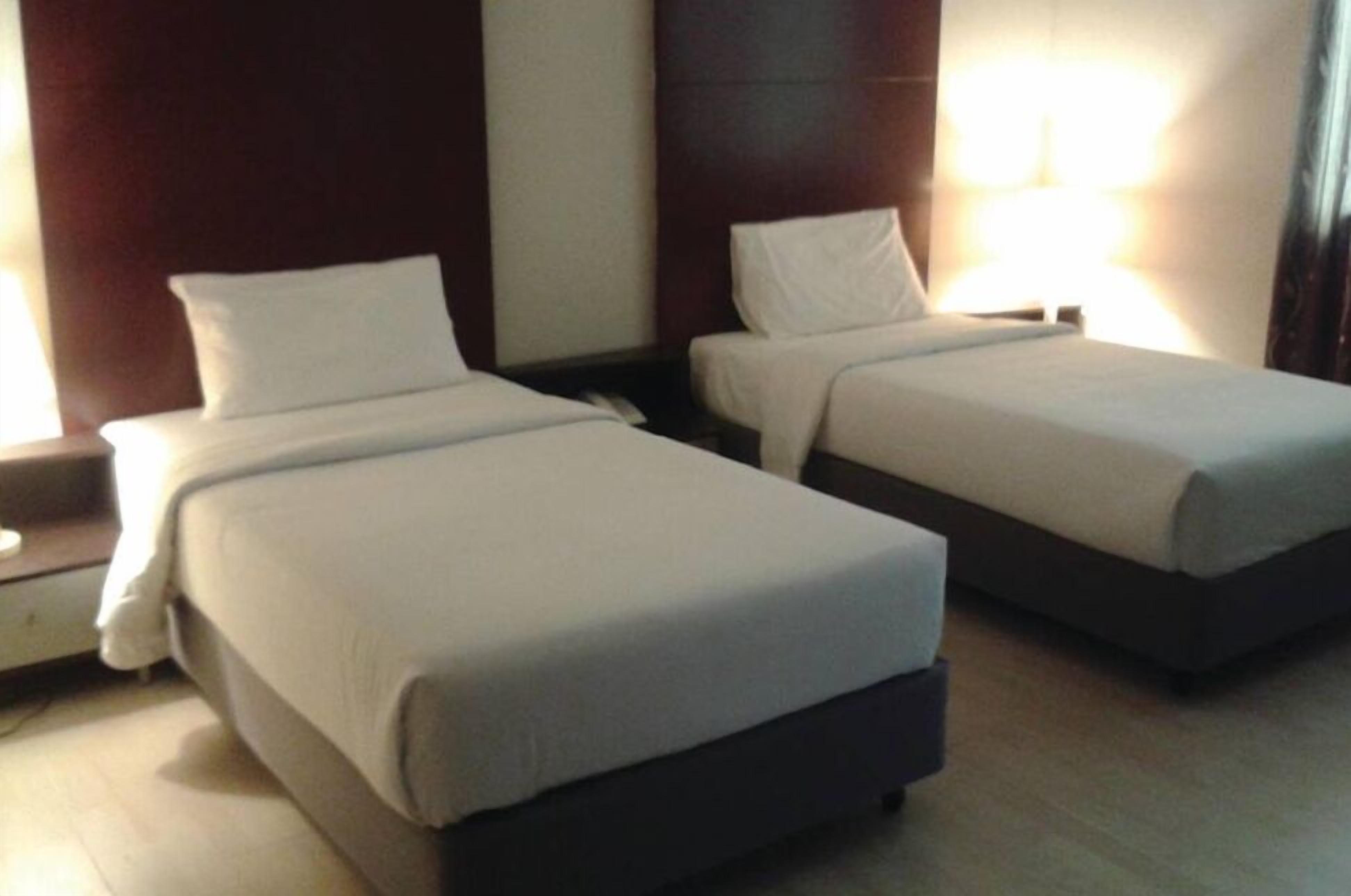 standard twin room | 1 bedroom, in-room safe, soundproofing, free wifi