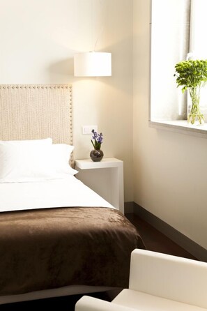 Double Room | Minibar, in-room safe, desk, soundproofing