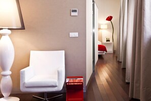 Deluxe Double Room | Living area | Flat-screen TV