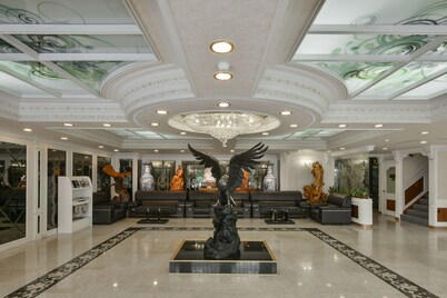 Ever Luck Hotel