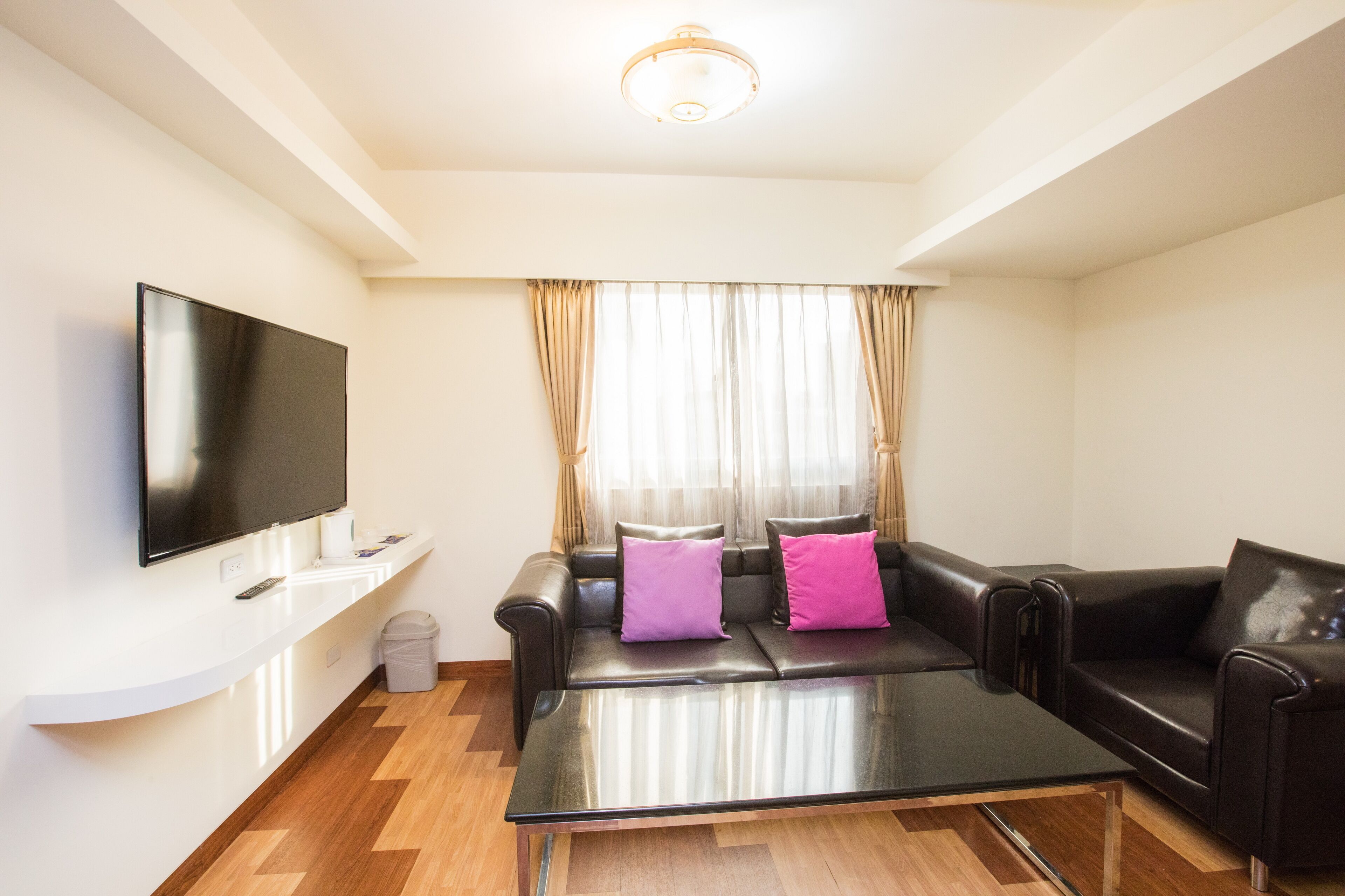 comfort triple room | living area | 32-inch lcd tv with satellite channels, tv
