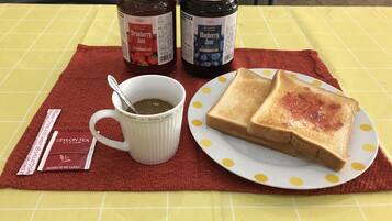 Free daily continental breakfast