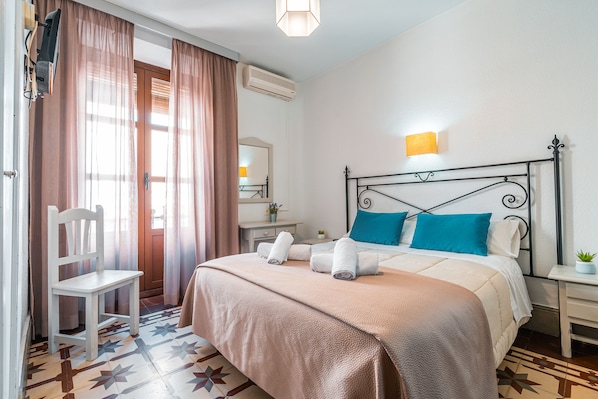 Habitación doble | Sistema de insonorización, wifi gratis, ropa de cama