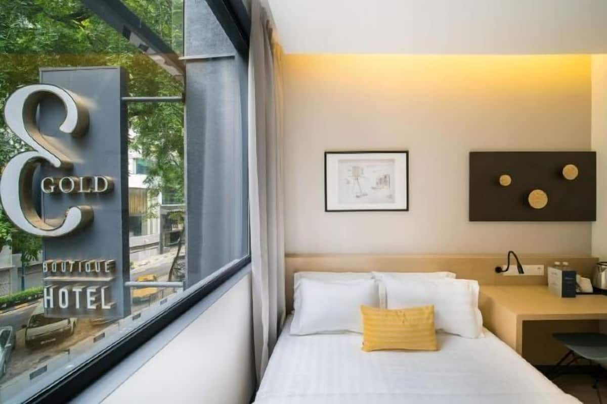 Pillowtop beds, in-room safe, desk, iron/ironing board