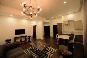 Deluxe Apartment | Living area