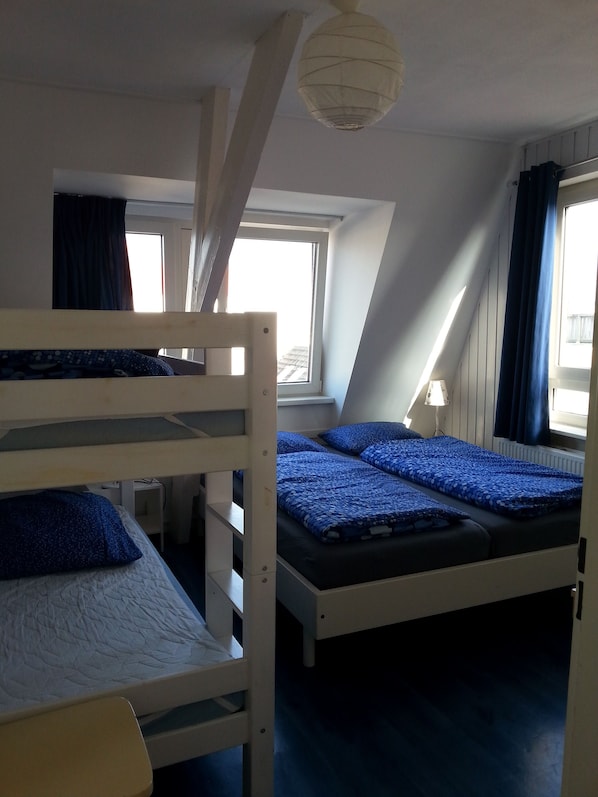 Standard-Apartment, 1 Schlafzimmer (for 4) | Individuell dekoriert, schallisolierte Zimmer, Bügeleisen/Bügelbrett