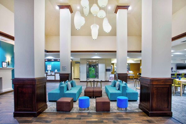Lobby - Hilton Garden Inn Benton Harbor/St. Joseph (Benton Harbor)