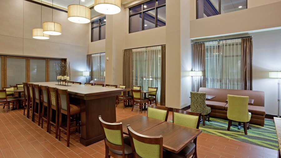 Hampton Inn & Suites Minneapolis West/ Minnetonka