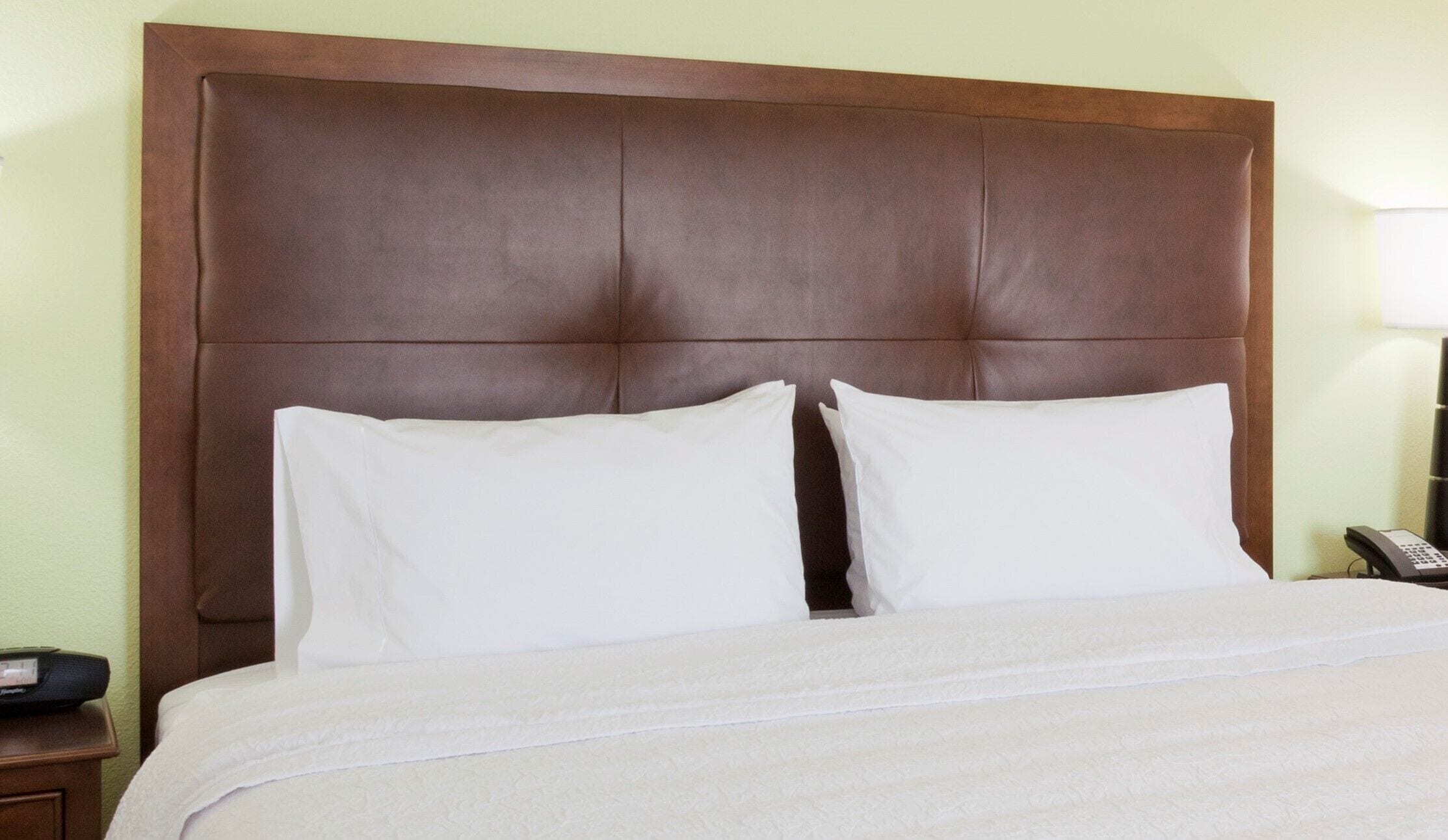 in-room safe, desk, laptop workspace, blackout curtains