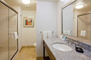 Kostenlose Toilettenartikel, Haartrockner, Handtücher, Seife