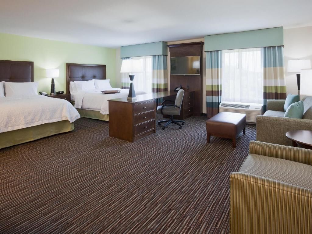 In-room safe, desk, laptop workspace, blackout curtains