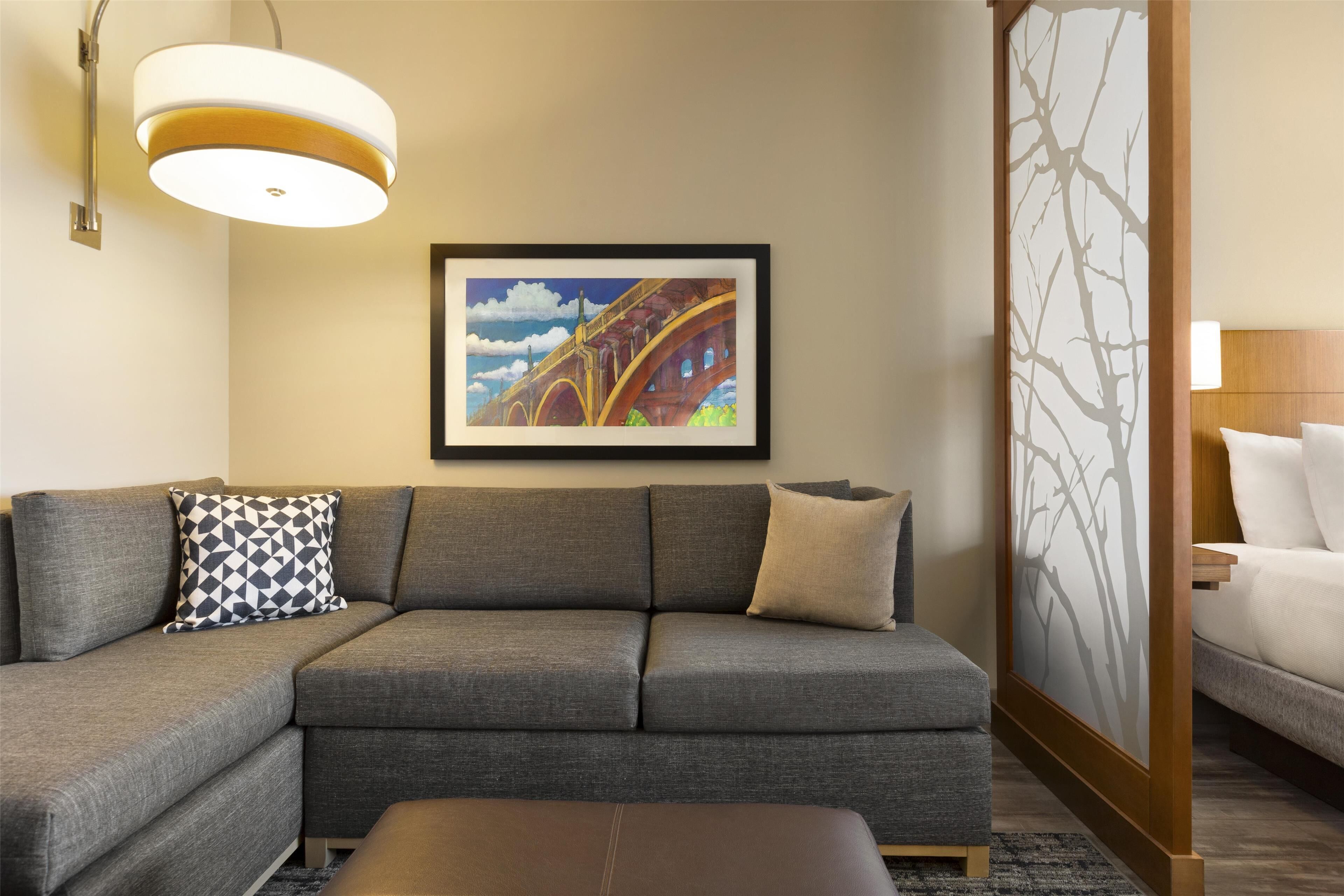 Habitación, 1 cama King size | Escritorio, insonorización, tabla de planchar con plancha y wifi gratis 