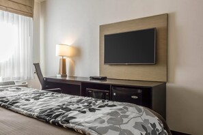 Zimmersafe, Schreibtisch, BĂŒgeleisen/BĂŒgelbrett, Zustellbetten