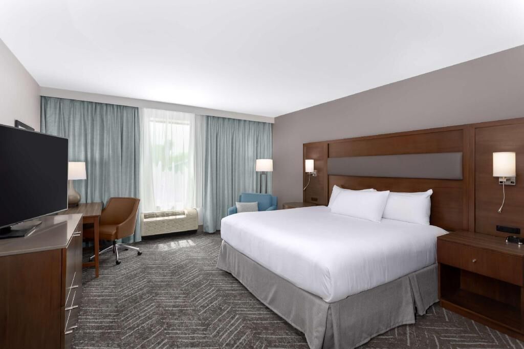 1 bedroom, pillowtop beds, in-room safe, desk