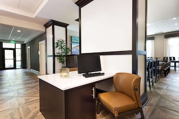 Reception area at DoubleTree by Hilton Charleston Mount Pleasant