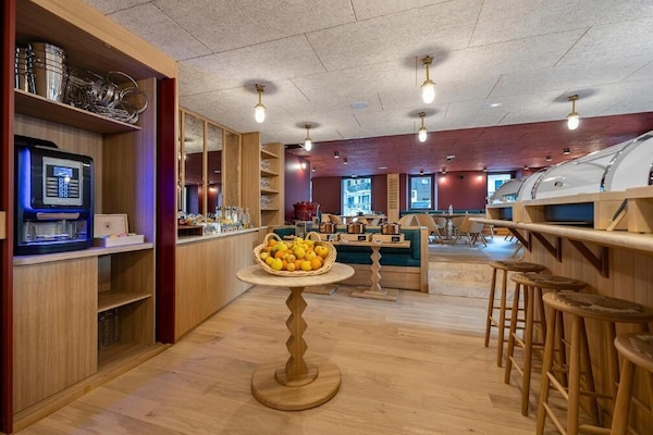 Daily buffet breakfast (EUR 15 per person)