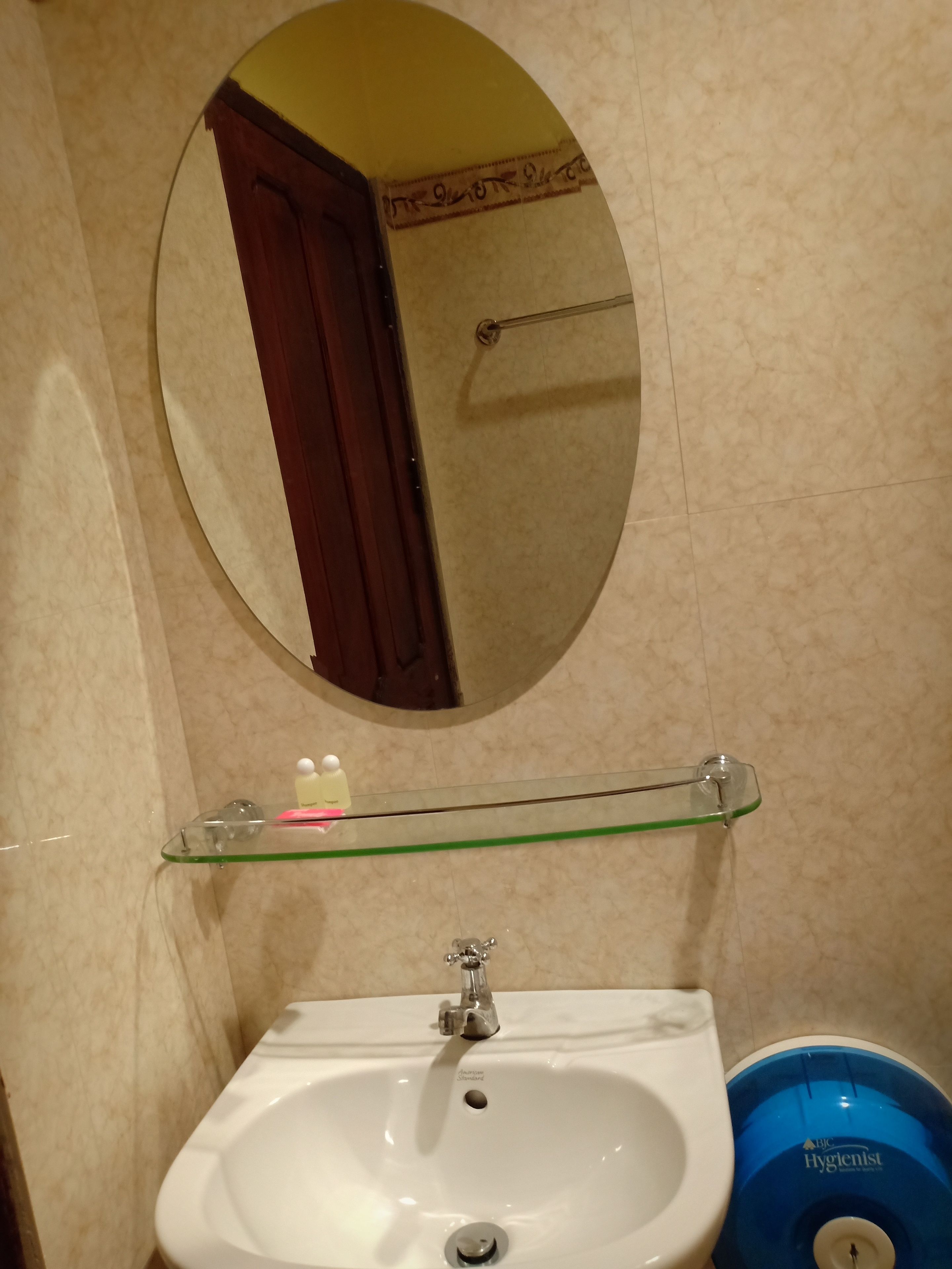 superior double with balcony | bathroom sink