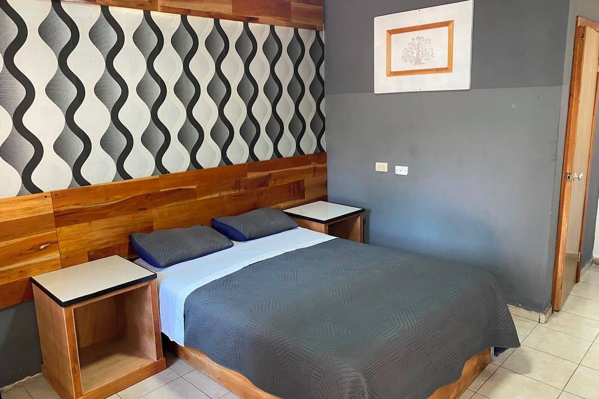 Double Room | Desk, laptop workspace, iron/ironing board (on request), WiFi (free)